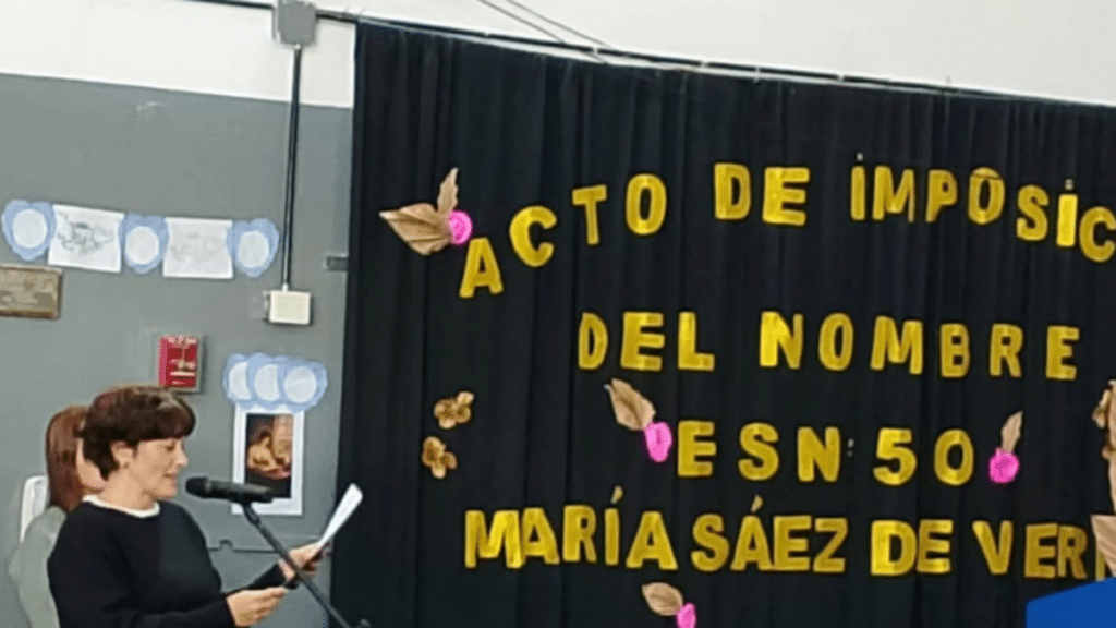 Escuela de Lomas lleva el nombre de María Sáez de Vernet