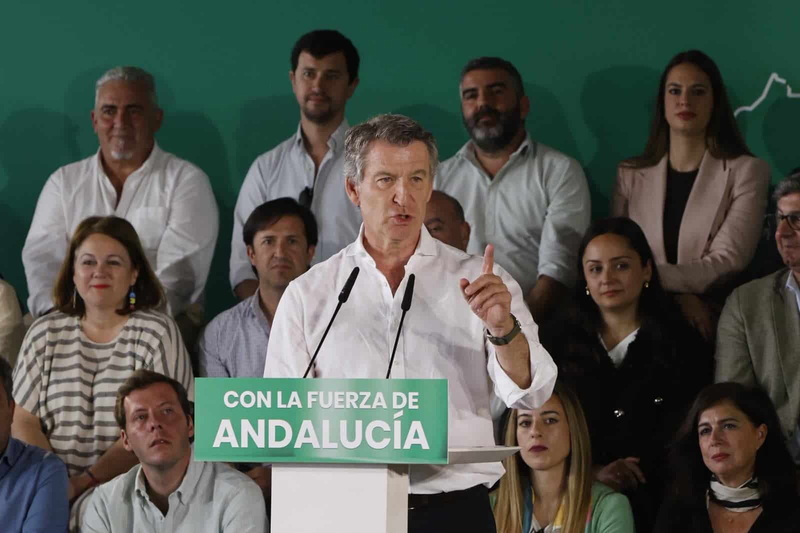 Feijóo critica duramente a Sánchez en Andalucía