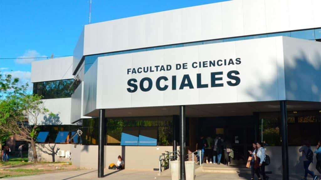 Feria del Libro en la UNLZ: agenda completa