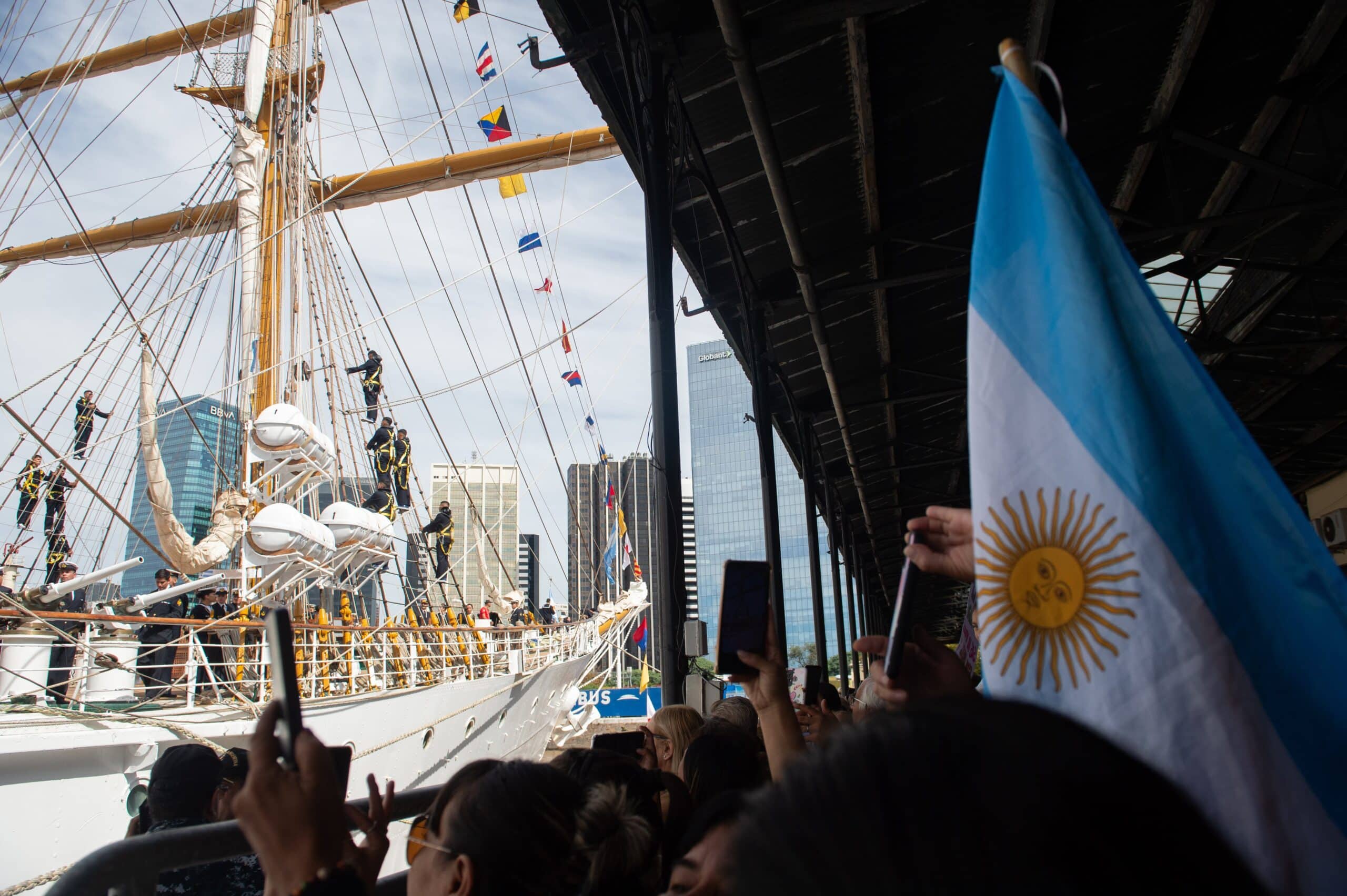 Fragata Libertad inicia su 54° viaje de instrucción
