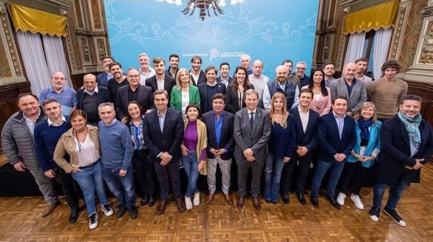 Intendentes evalúan denunciar a Caputo por fondos retenidos