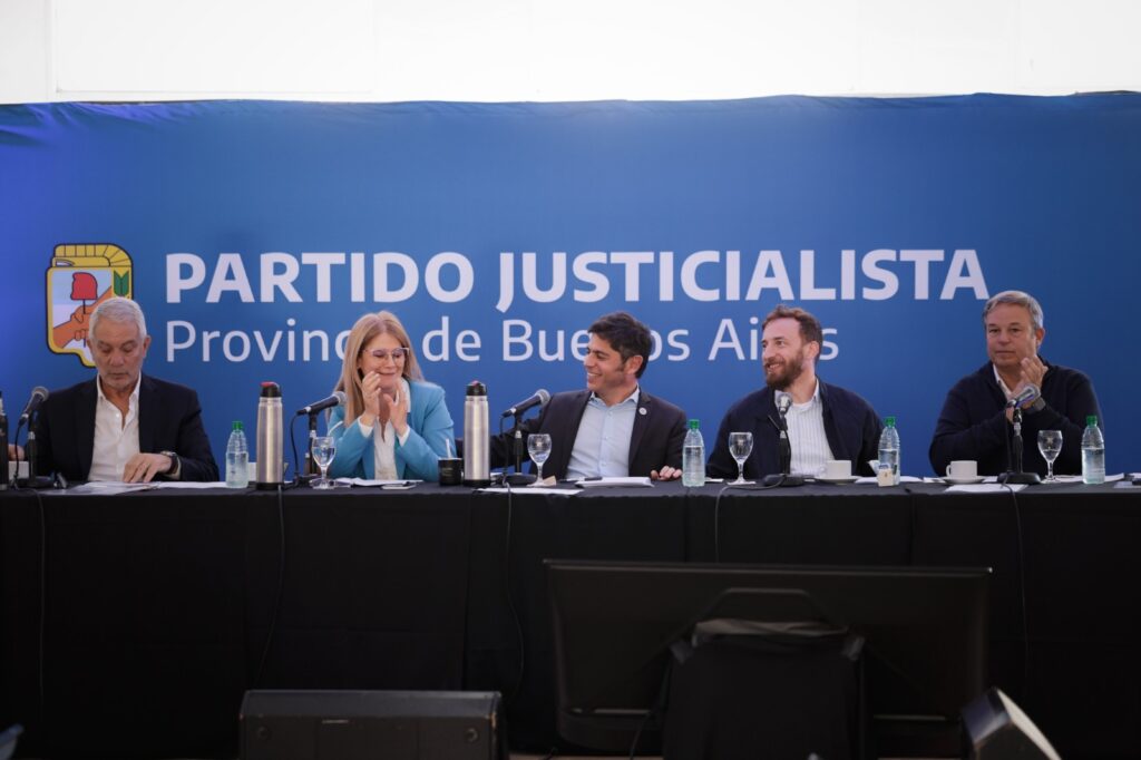 Kicillof asume la conducción del PJ bonaerense