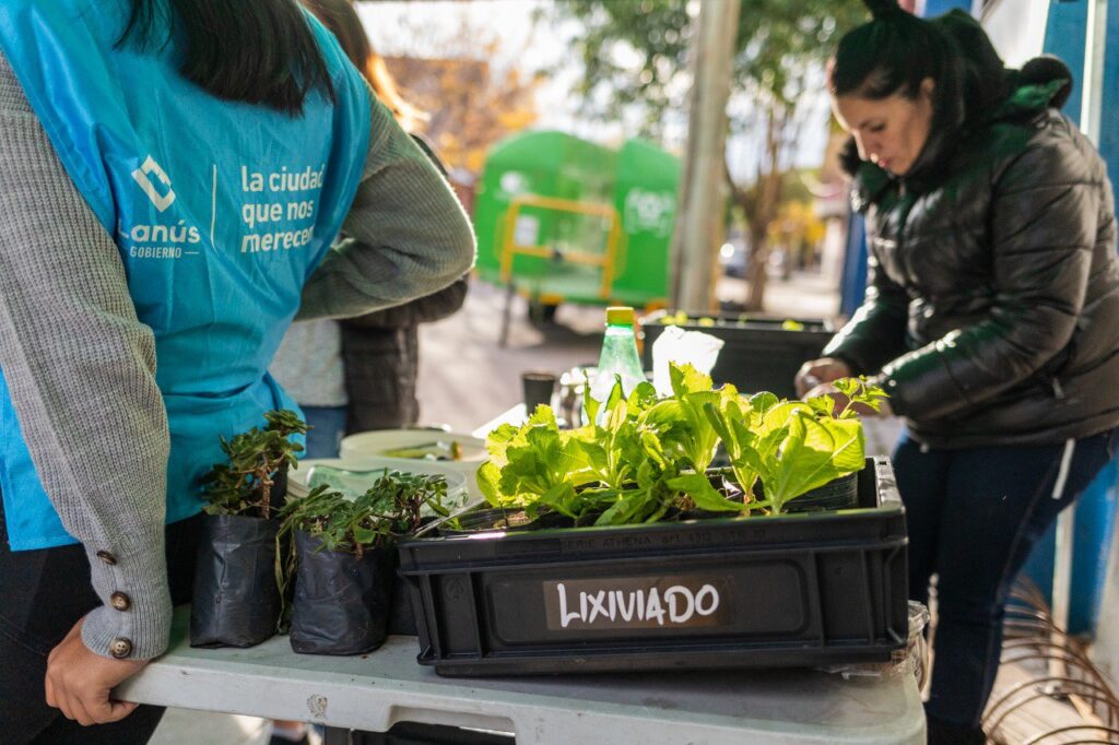Lanús: Semana de reciclaje y entrega de semillas