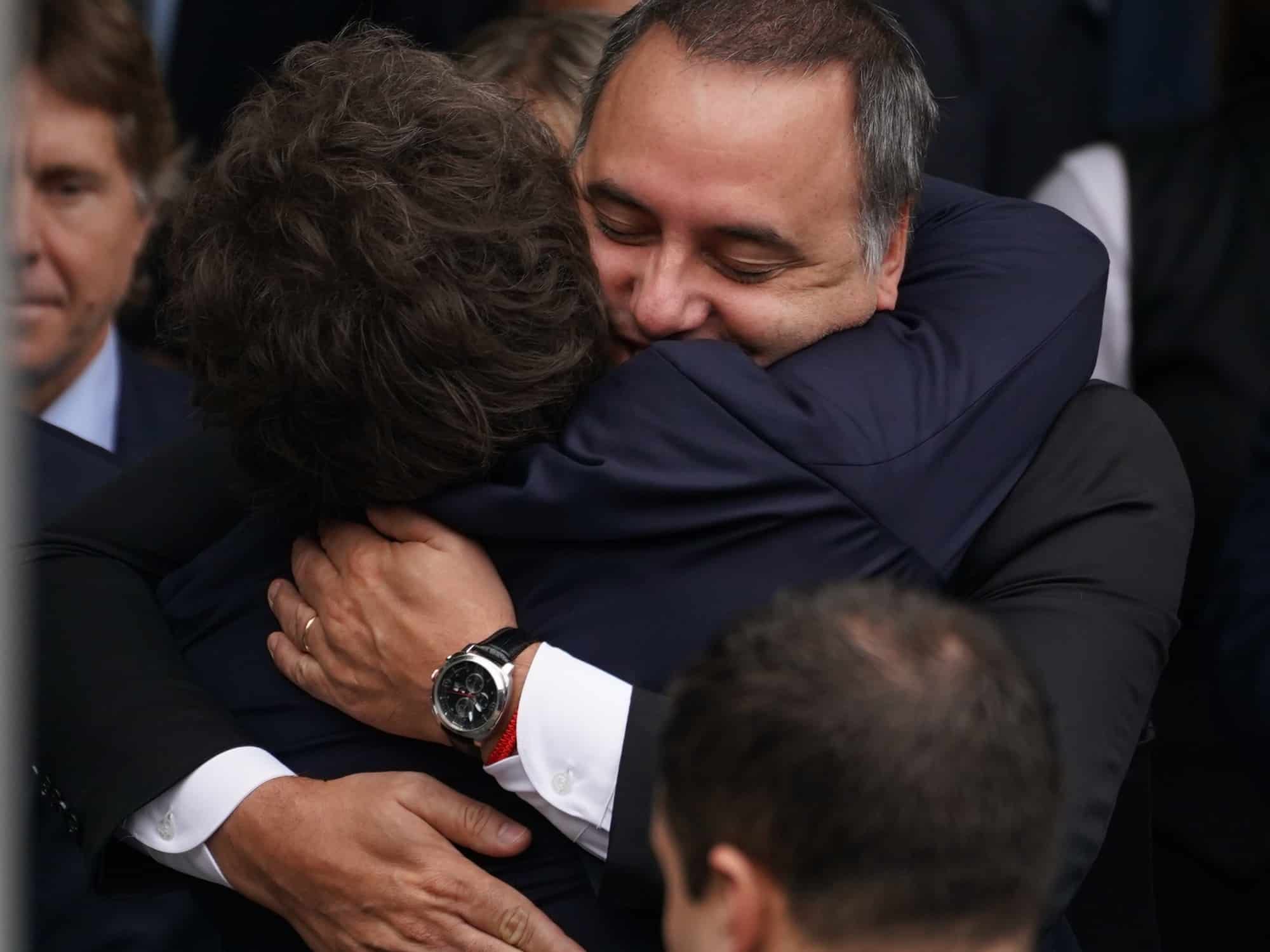 Milei en declive: corrupción y economía golpean al gobierno