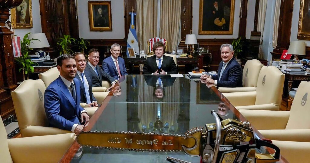 Milei se reunió con Peter Thiel: Big data y vigilancia