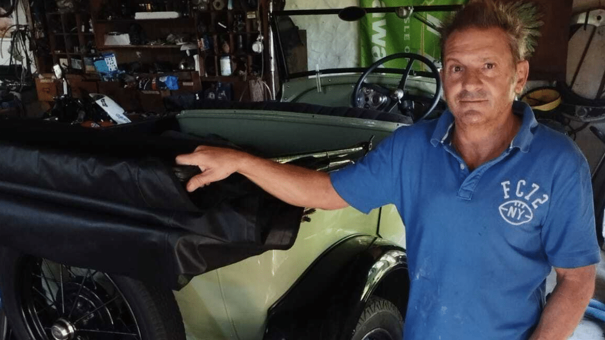 Monte Grande: Autos antiguos y música en vivo