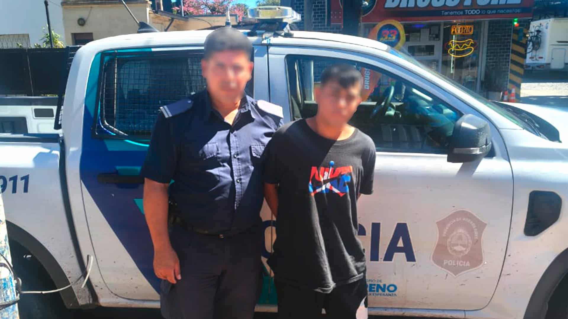 Moreno: Detienen a hombre armado con droga tras persecución