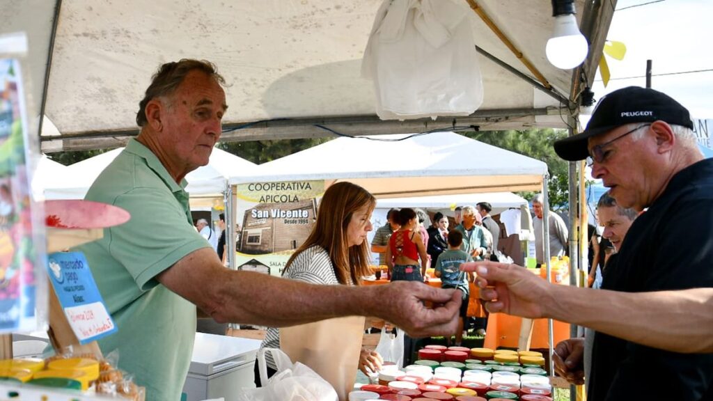San Vicente: Fiesta Regional de la Miel Atrae a Visitantes