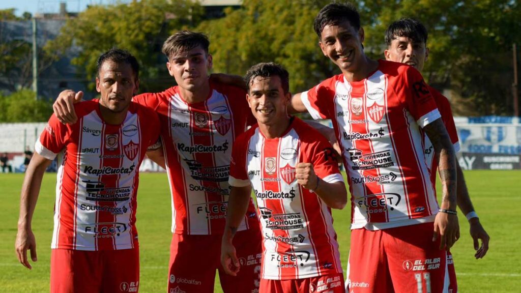 Talleres ganó en Villa Lynch con un jugador menos