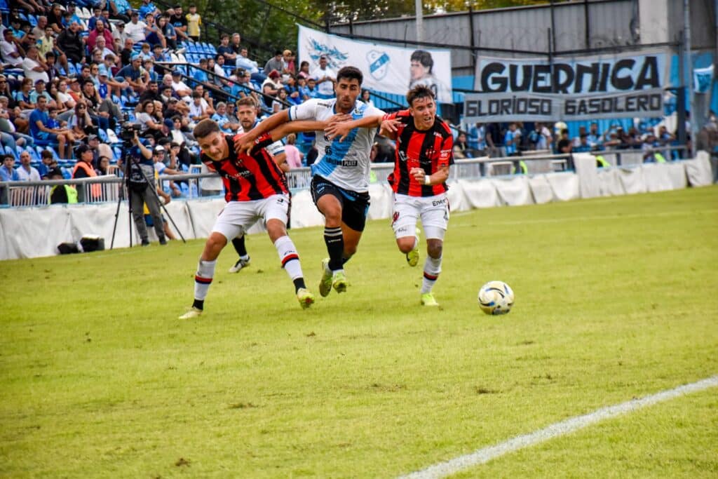 Temperley y Patronato empataron sin goles en Turdera