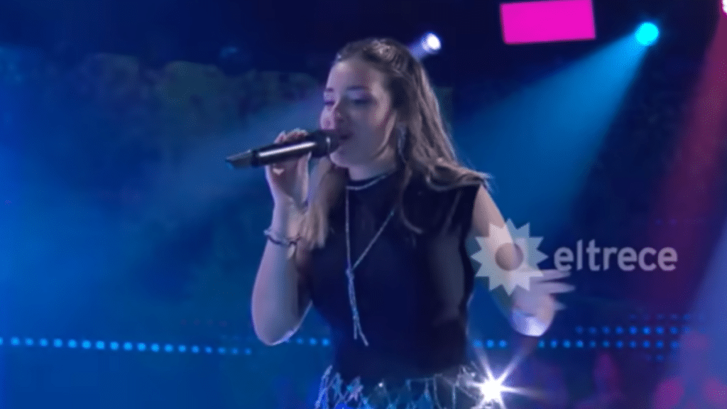 Vicky Martínez deslumbra en TV nacional