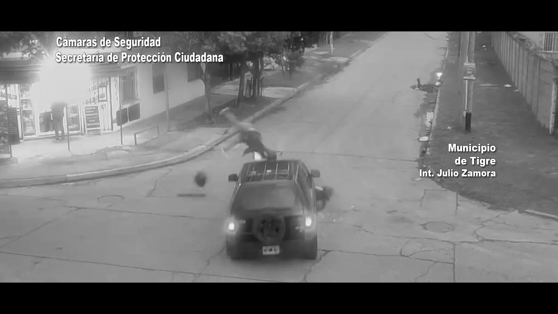 Accidente en Tigre: Motociclista sale despedida