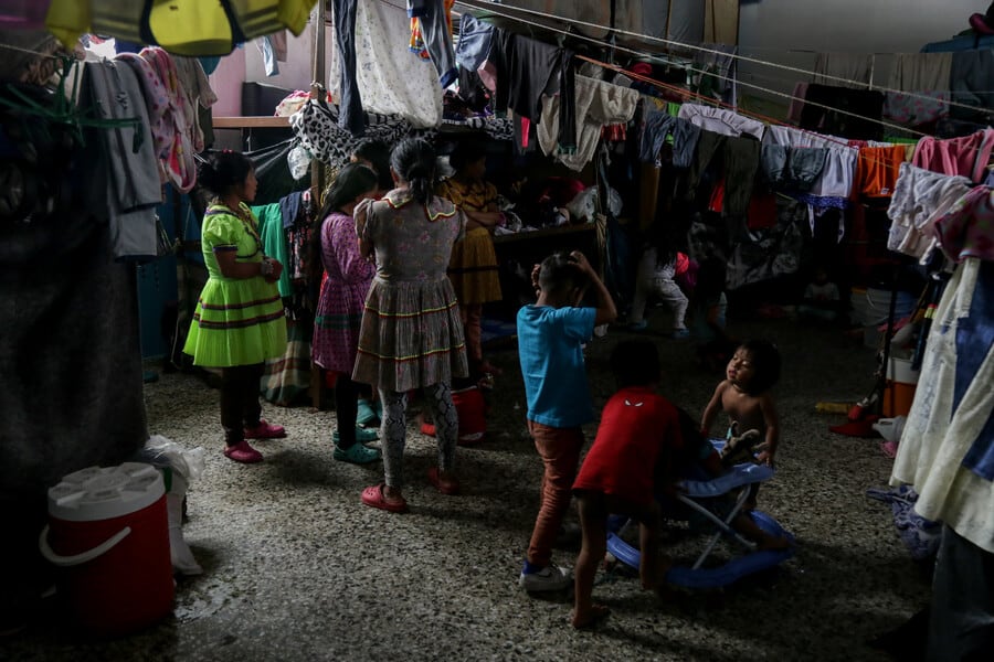 Agresión a funcionarios en Bogotá: Comunidad Emberá