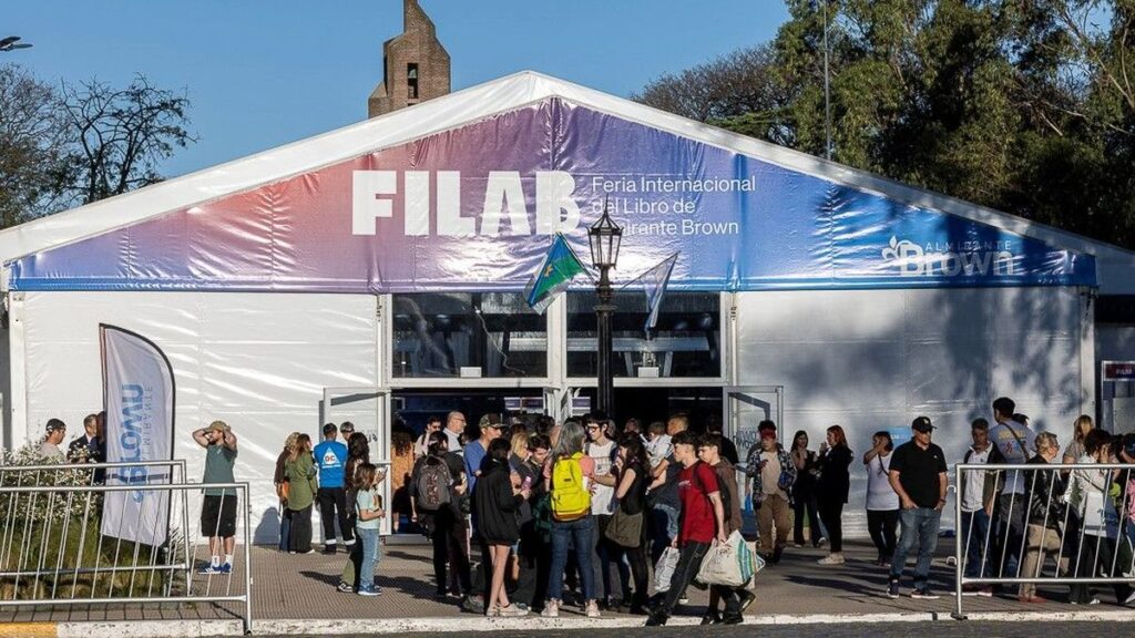 Alte Brown: Feria del Libro celebra 10 años en Glew