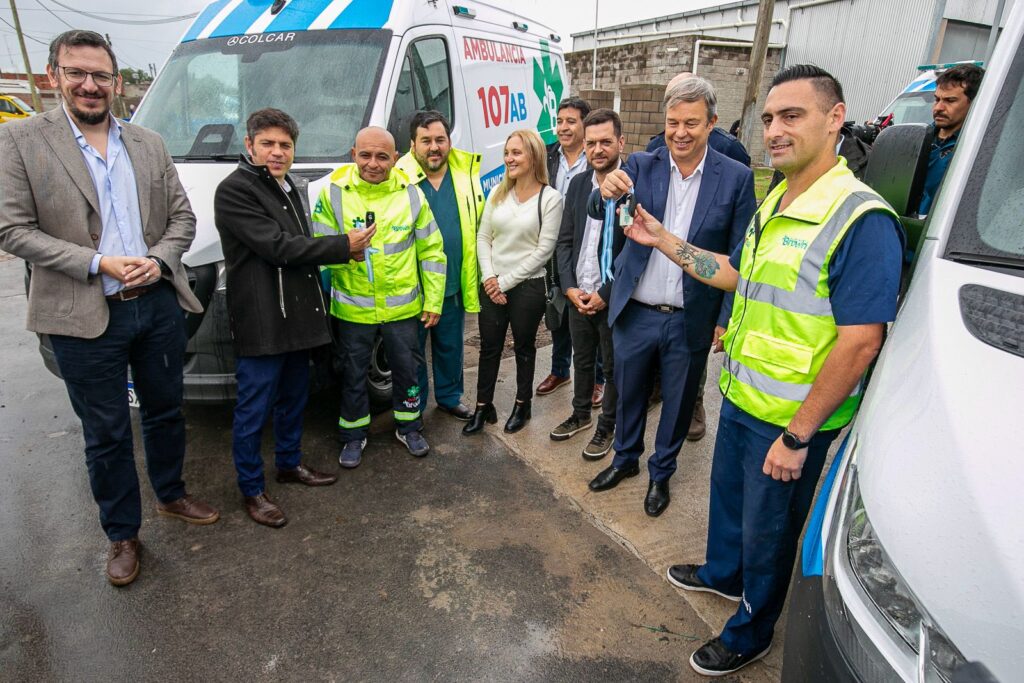 Alte. Brown: Presentan flota de maquinarias y ambulancias