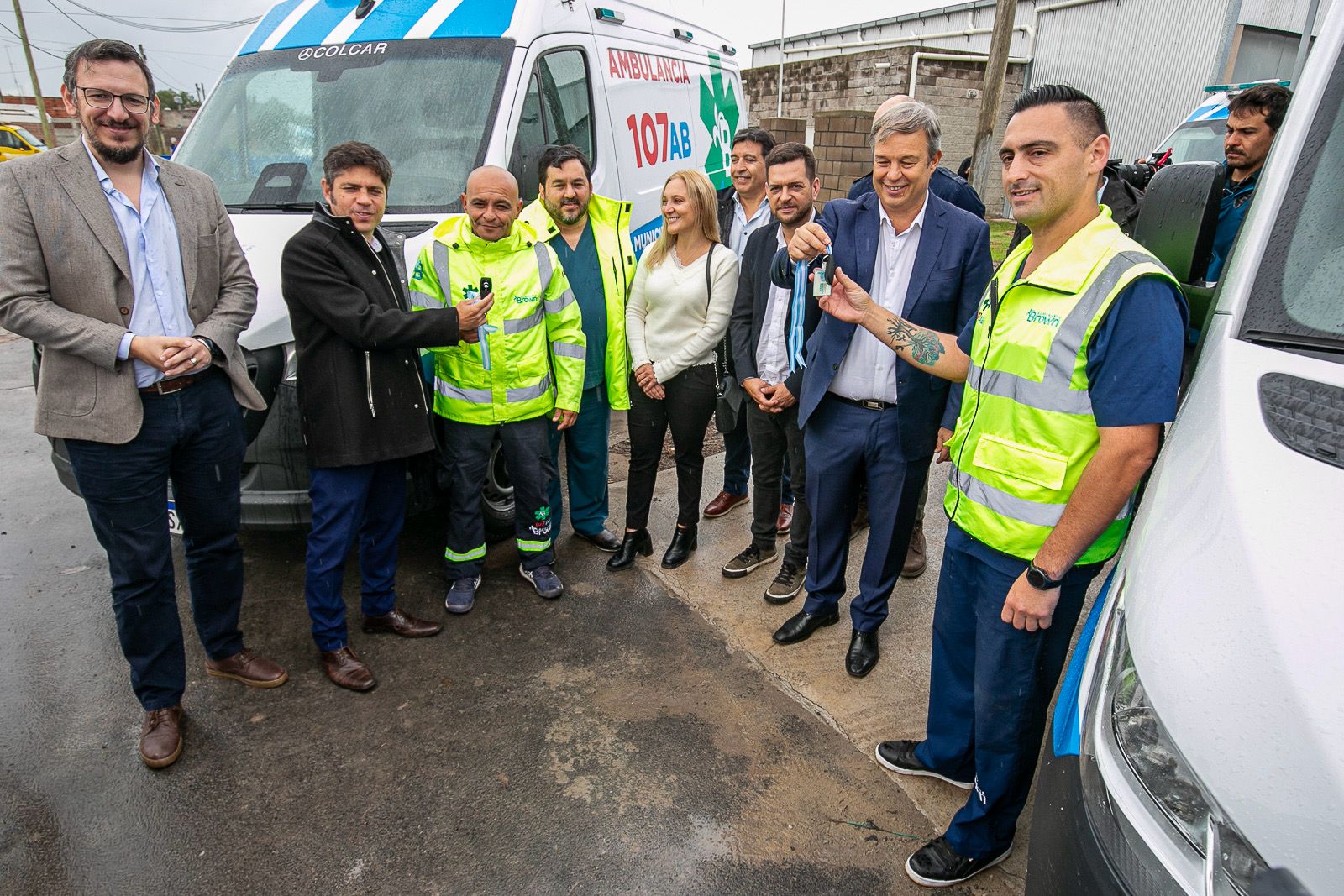 Alte. Brown: Presentan flota de maquinarias y ambulancias