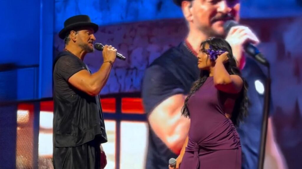 Arjona y Ángela Leiva juntos en el Movistar Arena