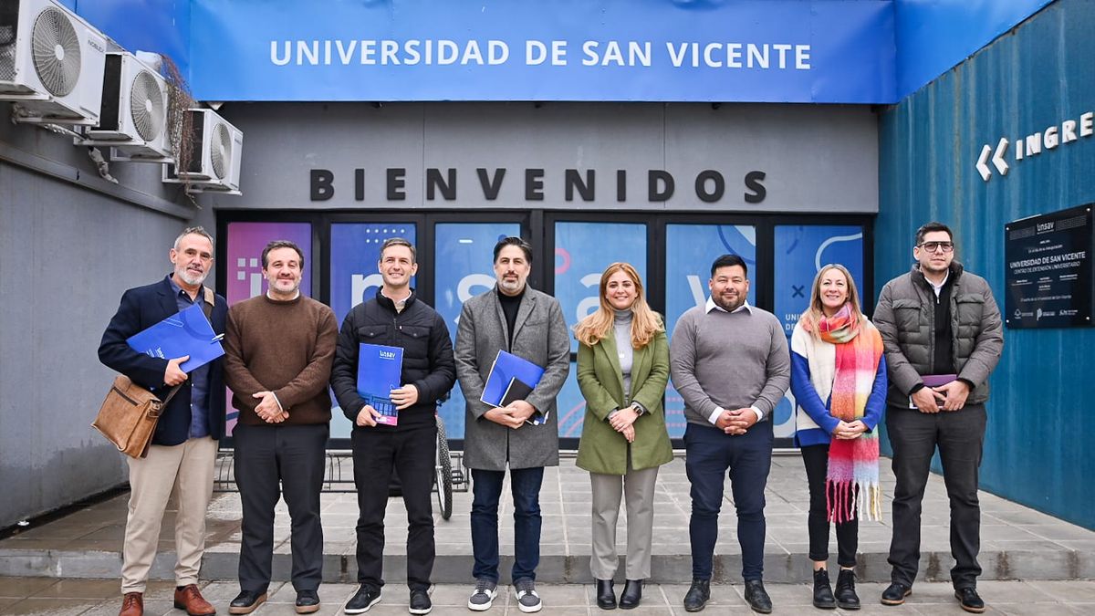 Avanza proyecto para crear Universidad Nacional en San Vicente
