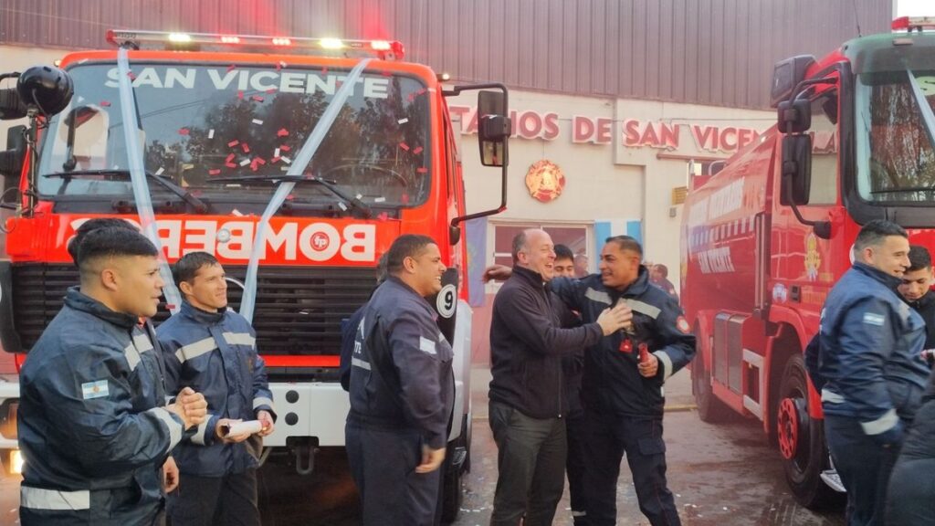 Bomberos de San Vicente estrenan autobombas