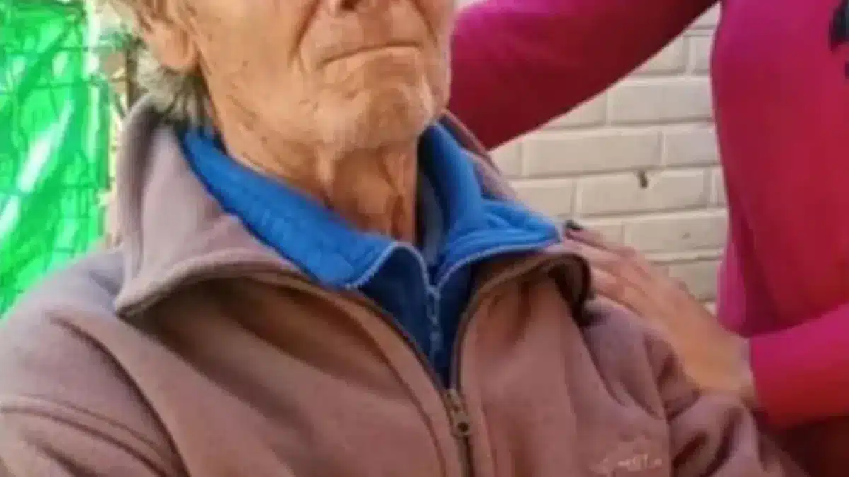 Buscan a hombre de 80 años con Alzheimer en Lomas