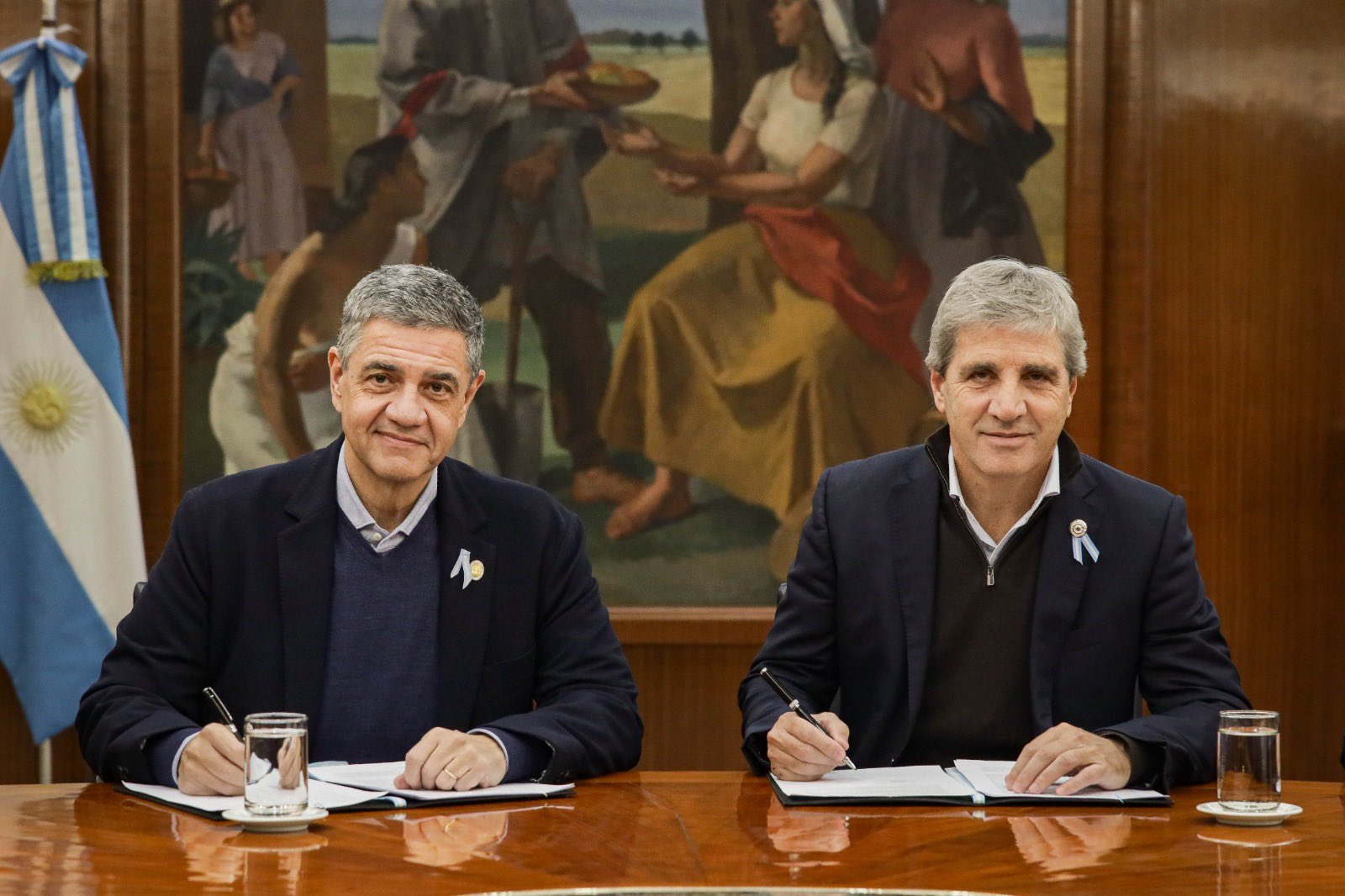 Caputo acuerda con CABA y posterga reclamo de PBA