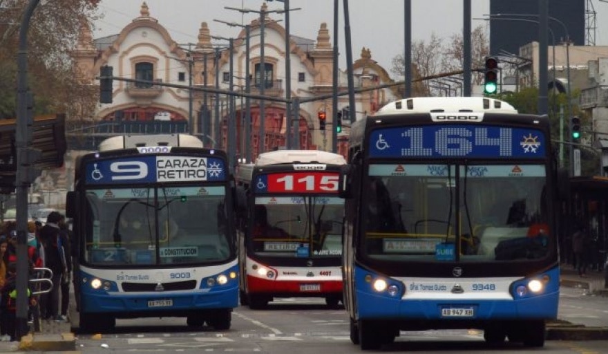 Colectivos: Empresarios dicen que el aumento es insuficiente