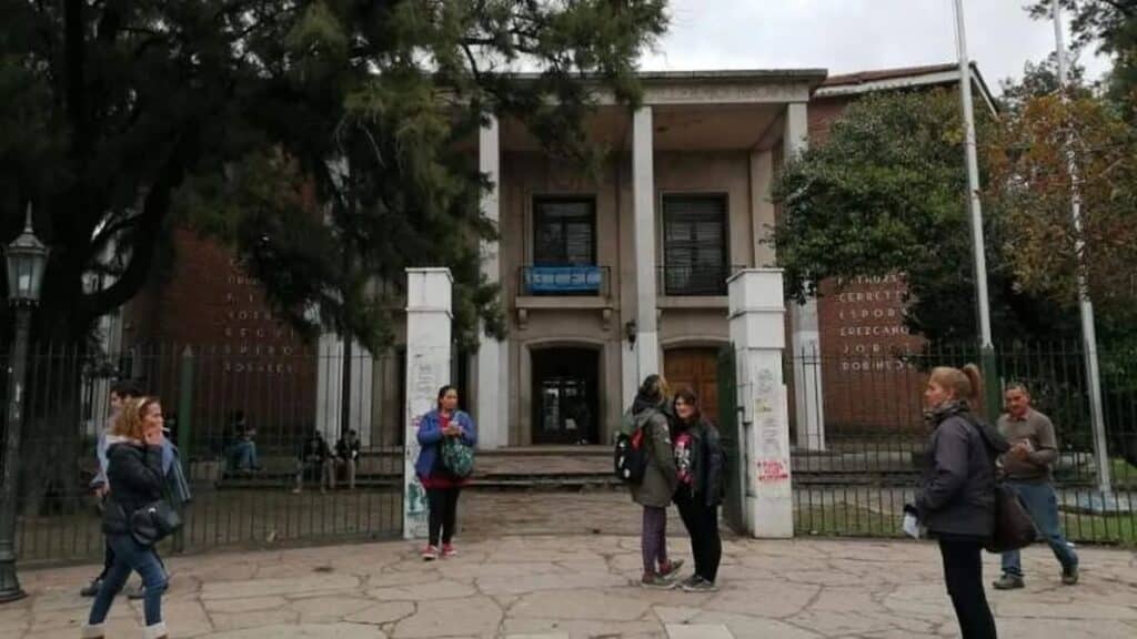 Colegio Nacional de Adrogué cumple 97 años