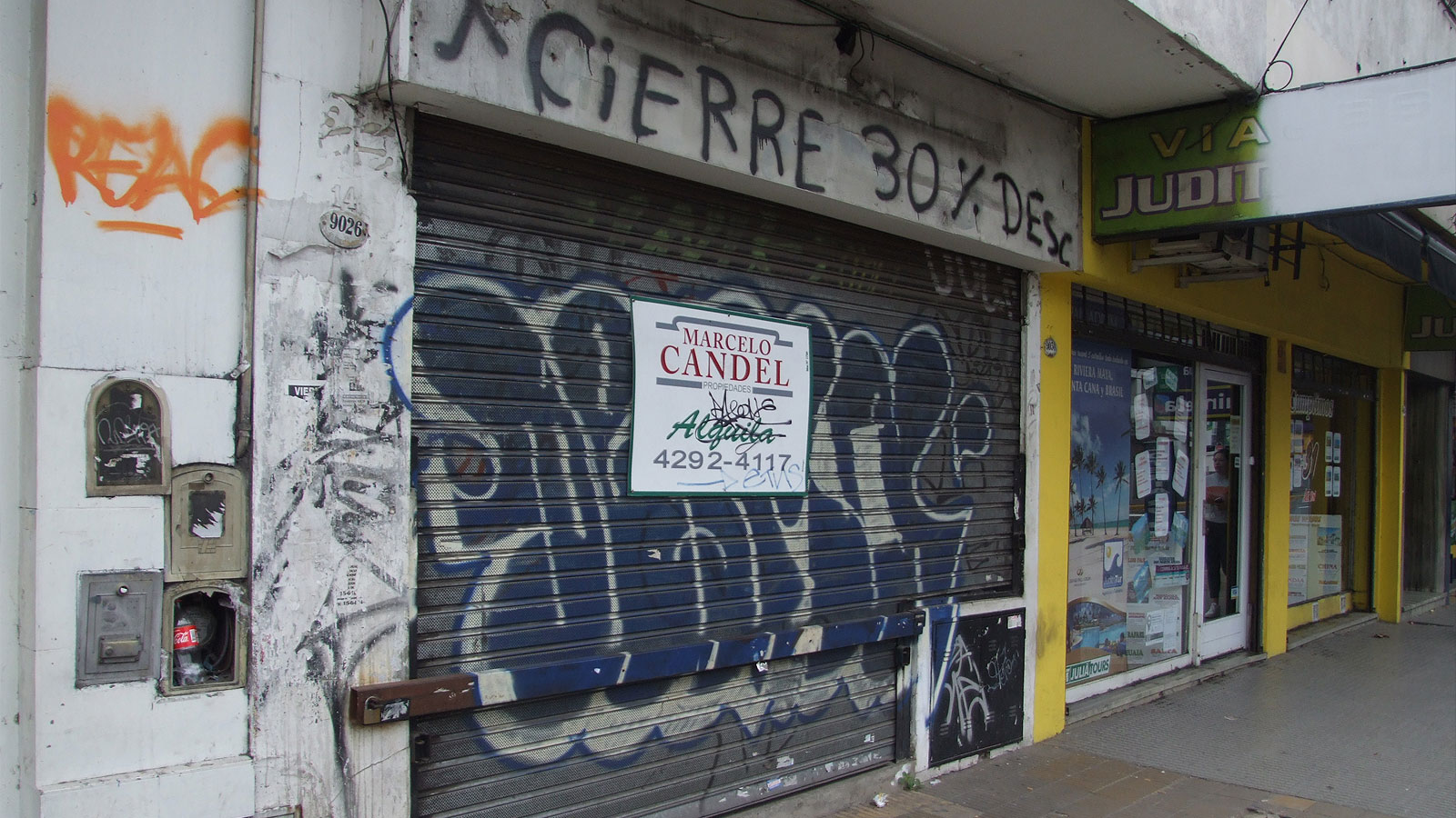 Crisis comercial: aumentan locales vacíos en CABA y Lomas