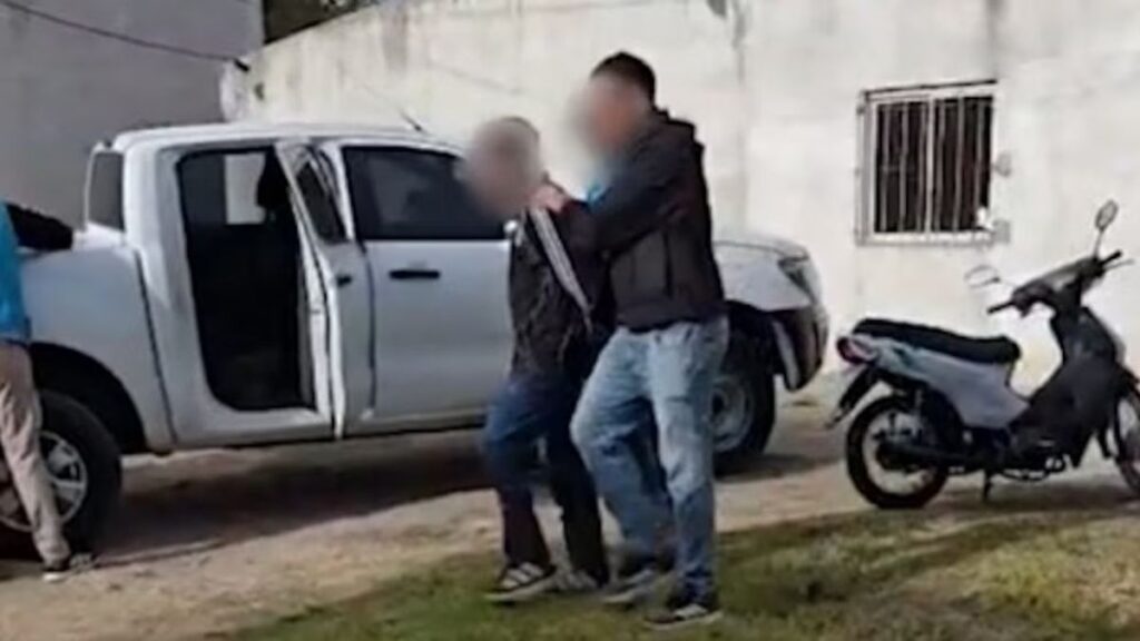 Desarticulan banda roba camionetas en San Francisco Solano