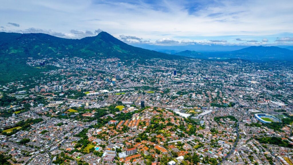 El Salvador: Inversión extranjera supera los $475 millones