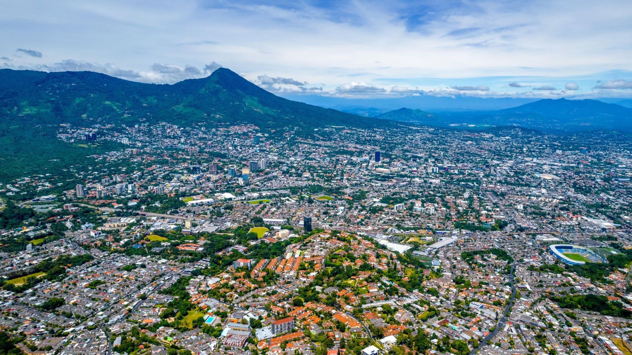 El Salvador: Inversión extranjera supera los $475 millones