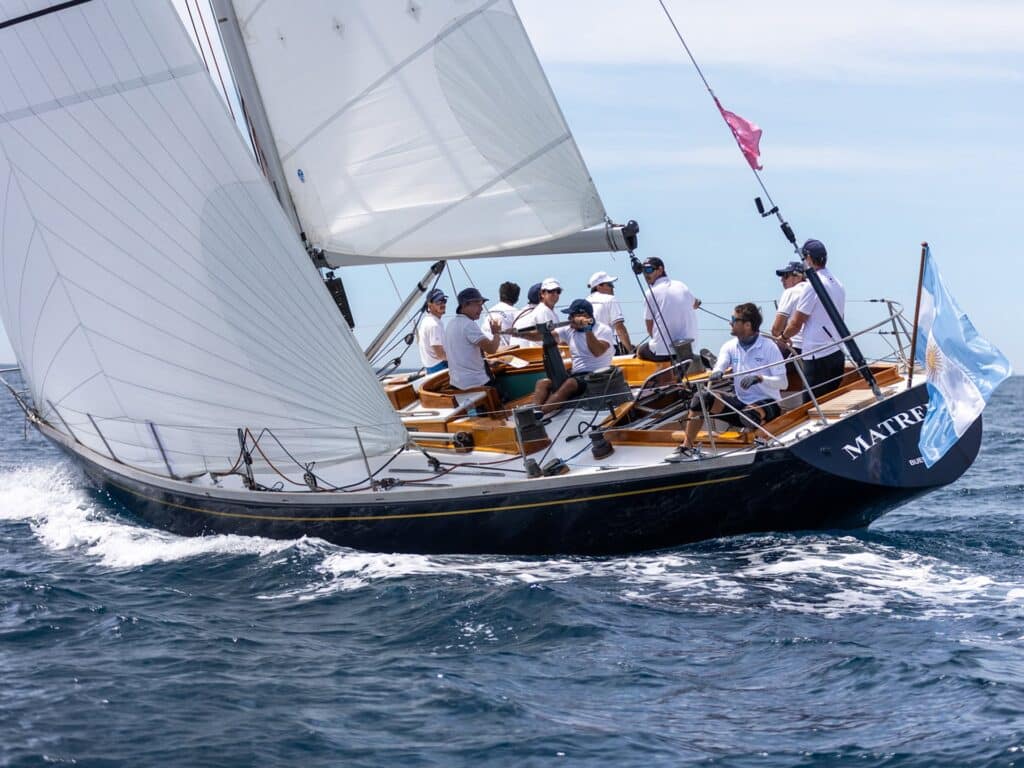 El velero argentino Matrero compite en el Mediterráneo