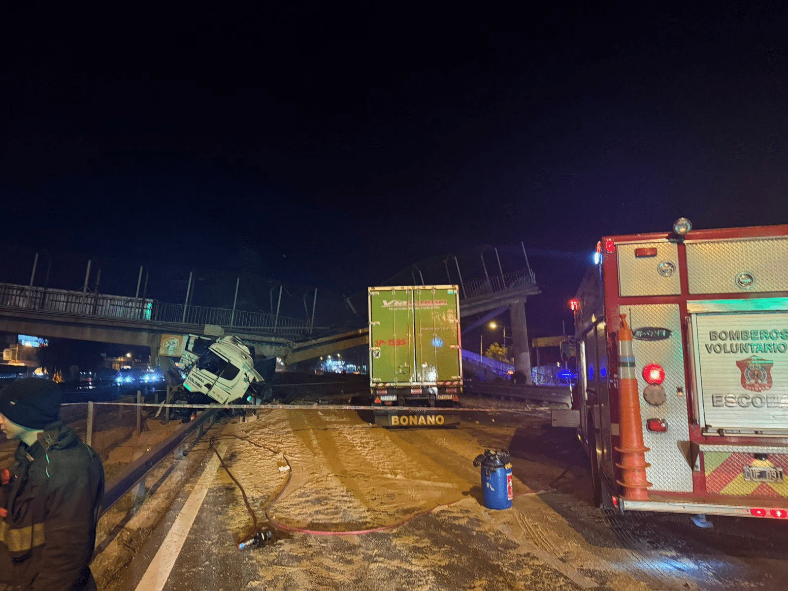 Escobar: Puente peatonal provisorio tras accidente