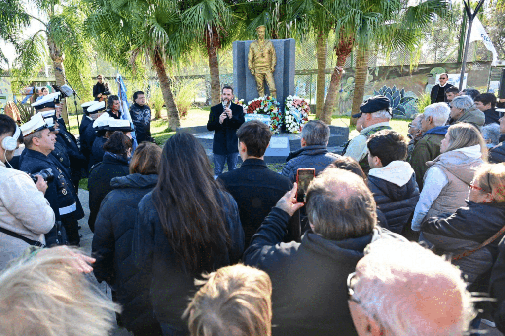Escobar conmemoró hundimiento del ARA General Belgrano