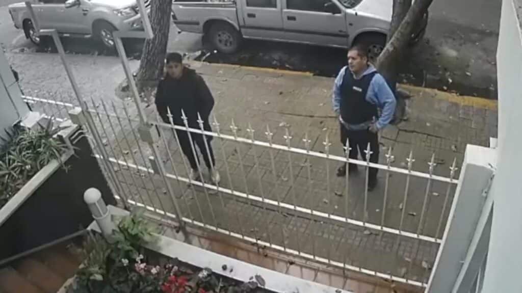 Falsos policías roban simulando operativos