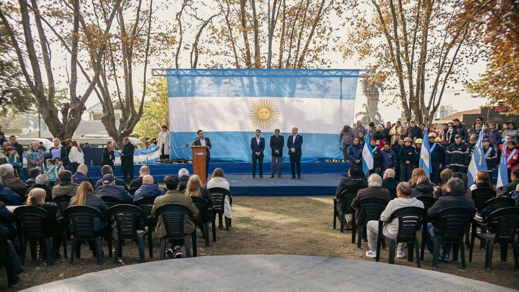 Fiesta patria en Rafael Calzada, Almirante Brown