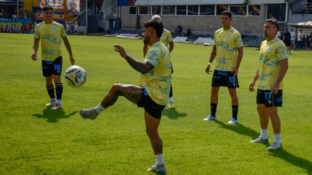 Fútbol: Temperley visita a Almagro en Tres de Febrero