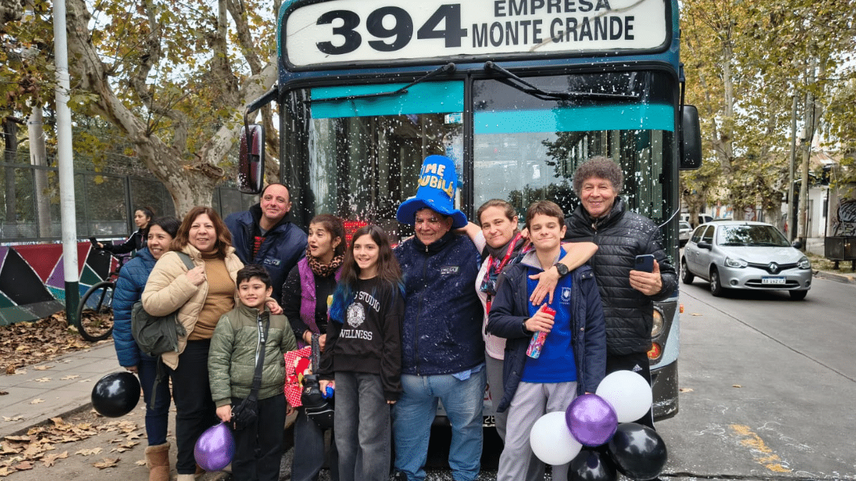 Jubilación tras 35 años en Empresa Monte Grande