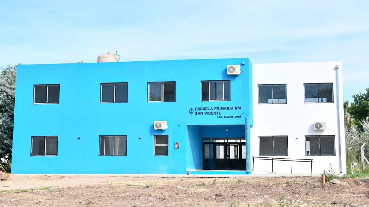 Kicillof inaugura escuela en San Vicente este viernes