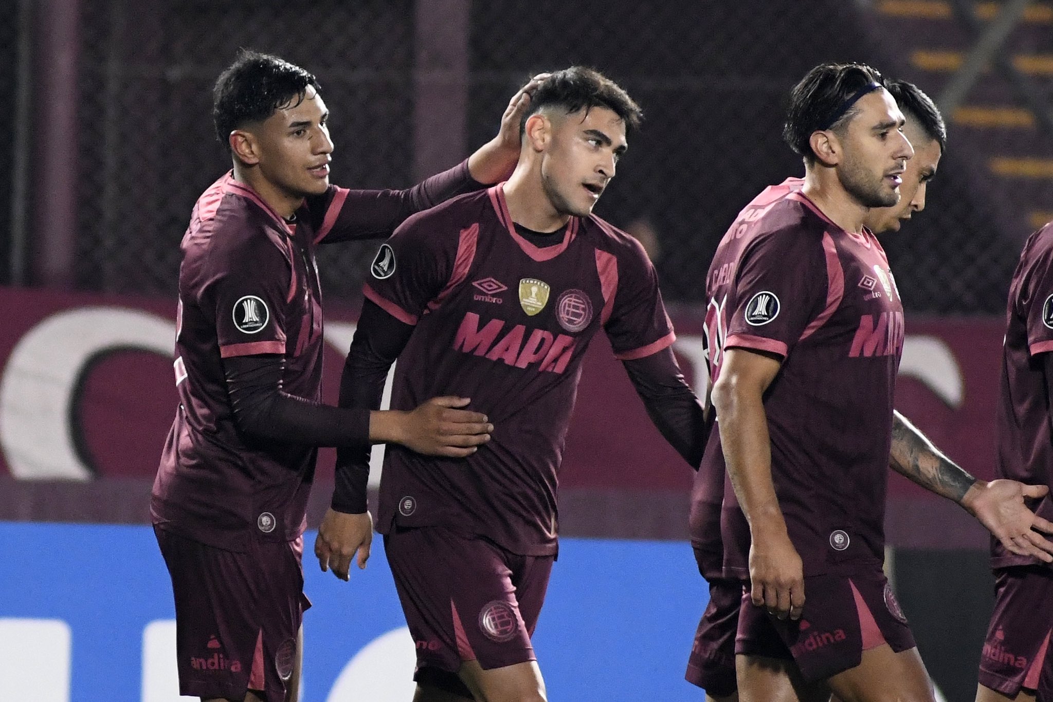 Lanús clasifica a Sudamericana tras vencer a Mirassol