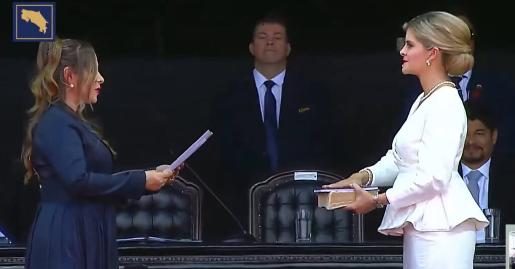 Laura Fernández asume presidencia de Costa Rica