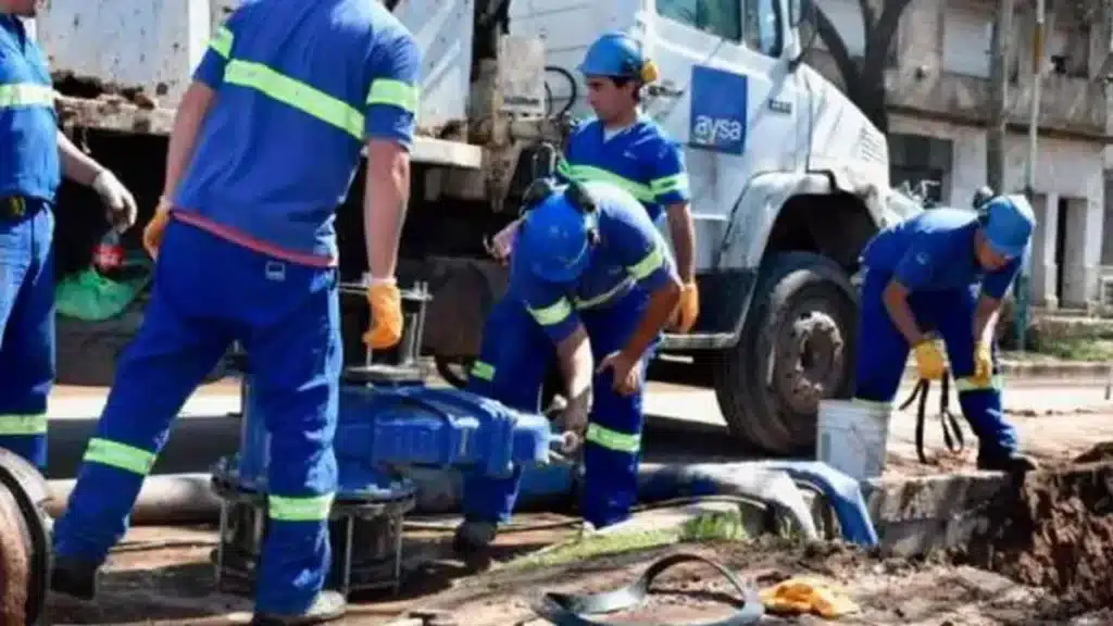 Lomas: Cortes de agua por obras de AySA