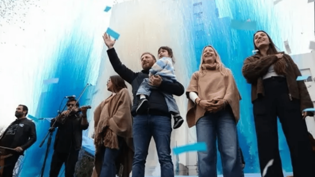 Lomas celebró el 25 de Mayo con miles de vecinos