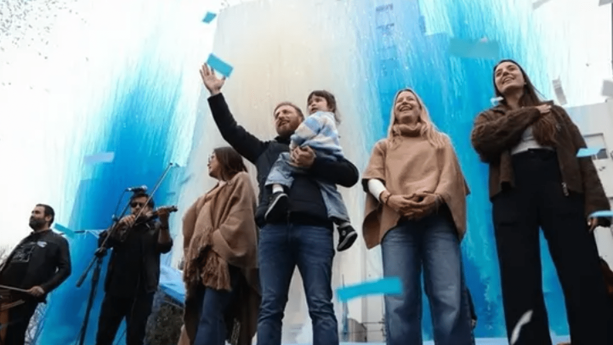 Lomas celebró el 25 de Mayo con miles de vecinos