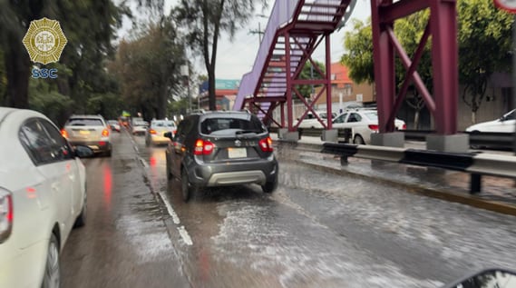 México: Estudiantes del IPN bloquean calles