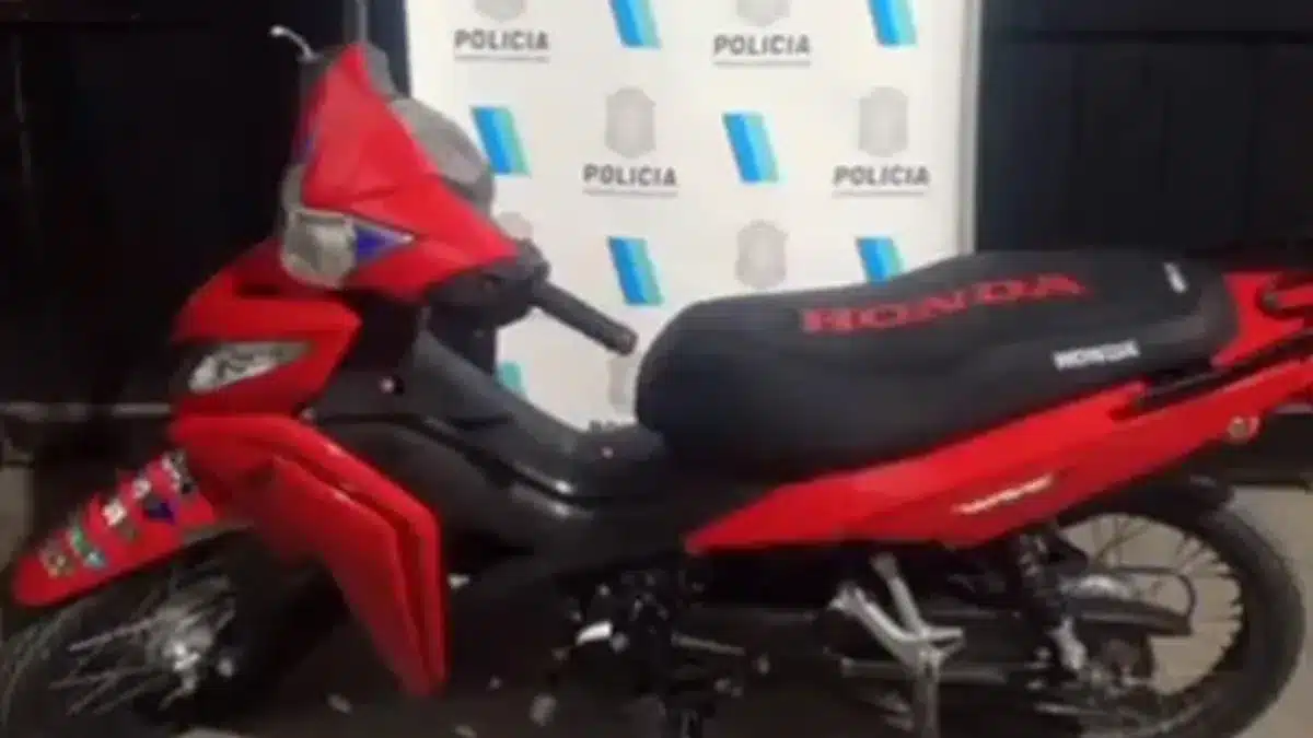 Moto robada: detienen a jóvenes en Junín