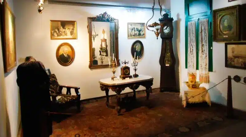 Muestra solidaria en José C. Paz por el Museo Altube