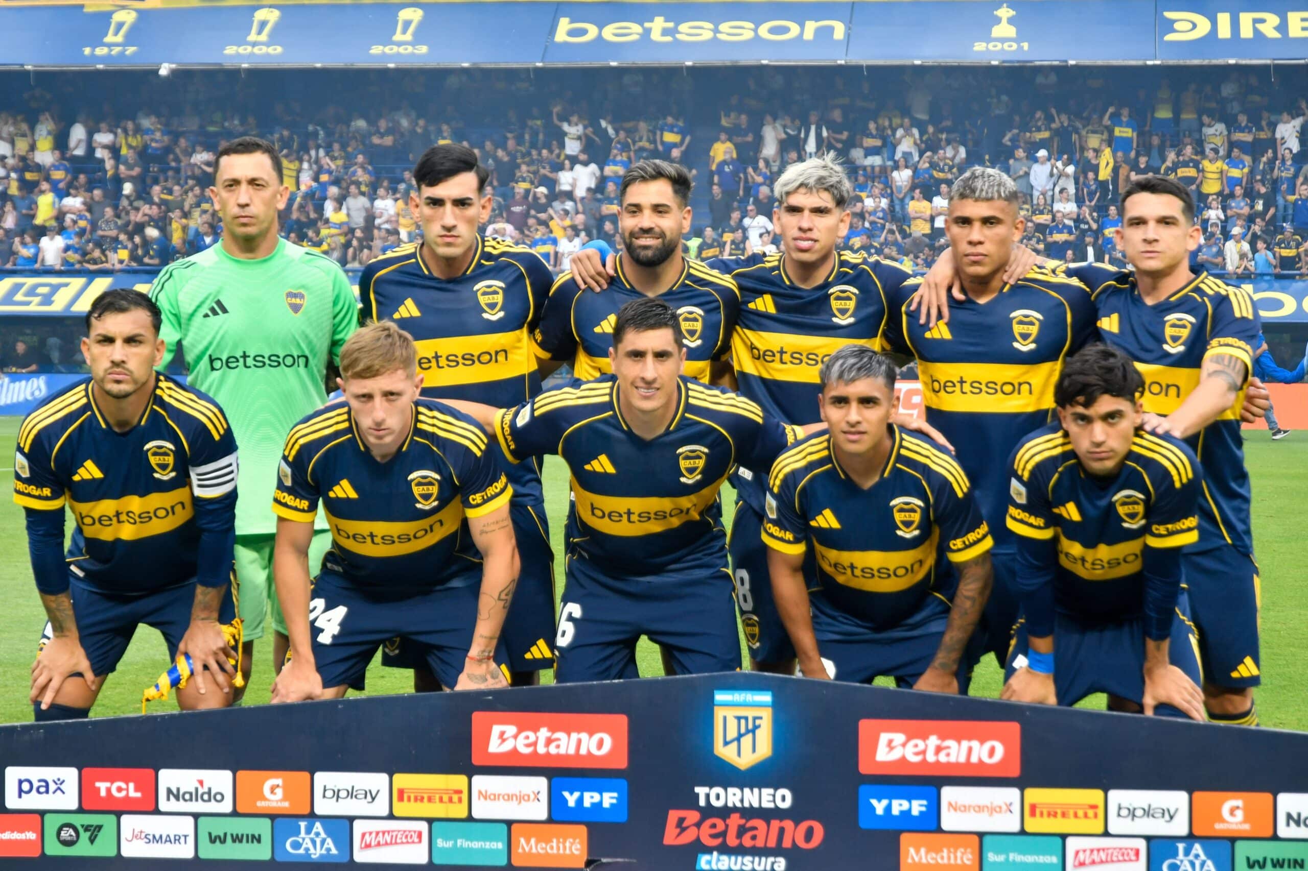 Ofertas por figuras de Boca: el club evalúa opciones