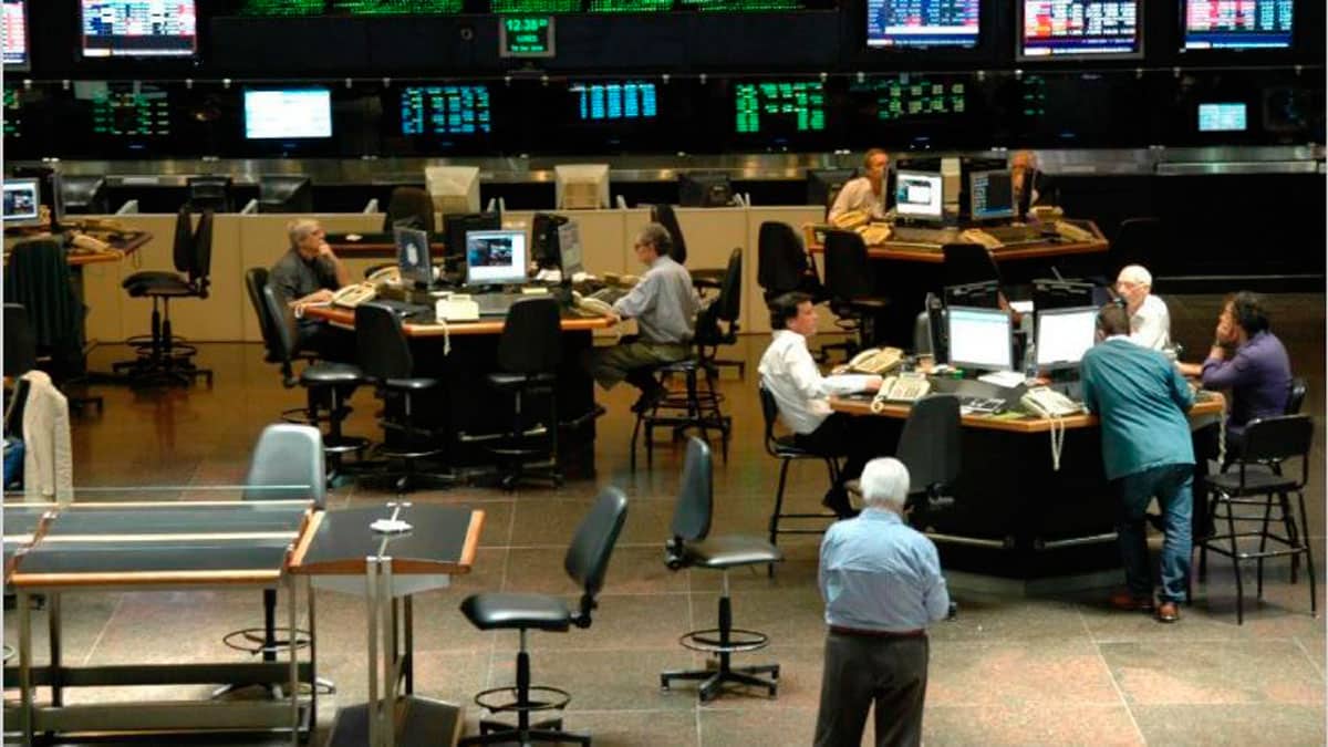 Riesgo país argentino perfora los 500 puntos
