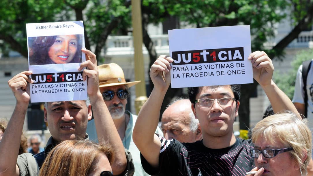 Tragedia de Once: Repudio a la domiciliaria de De Vido